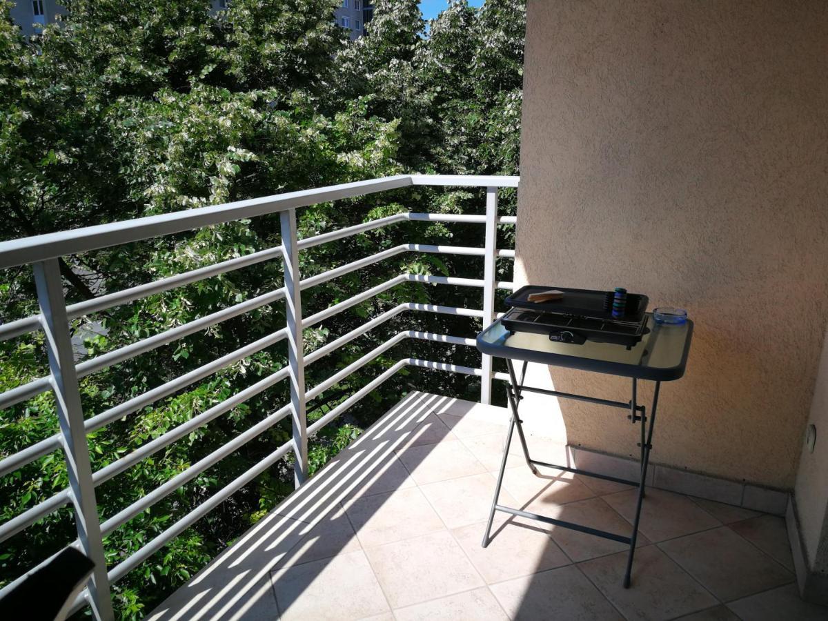 Voeroesmarty Apartman Miskolc - Belvaros - Downtown ภายนอก รูปภาพ