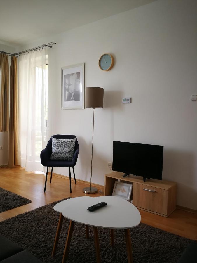 Voeroesmarty Apartman Miskolc - Belvaros - Downtown ภายนอก รูปภาพ