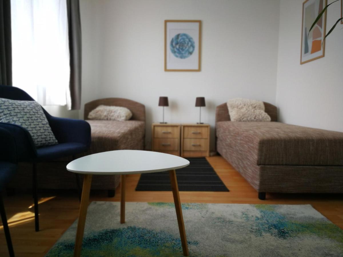 Voeroesmarty Apartman Miskolc - Belvaros - Downtown ภายนอก รูปภาพ
